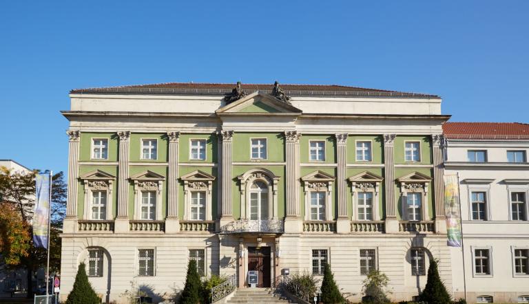Hier sieht man das Museum von außen.